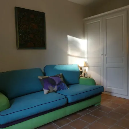 La Safran Villa *